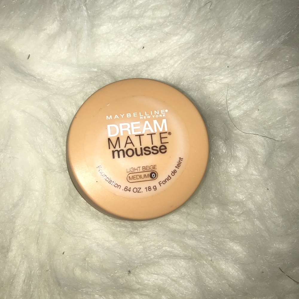 Maybelline Dream Matte Mousse Foundation